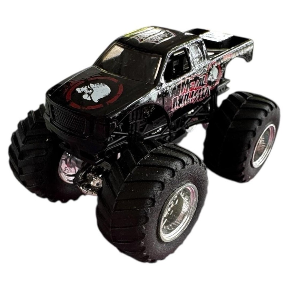 Hot Wheels Monster Jam Metal Mulisha 2014 Freestyle Champion Monster Truck 1:64